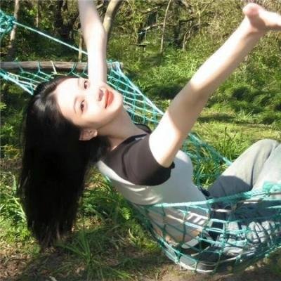 俏如彩蝶飞飞飞